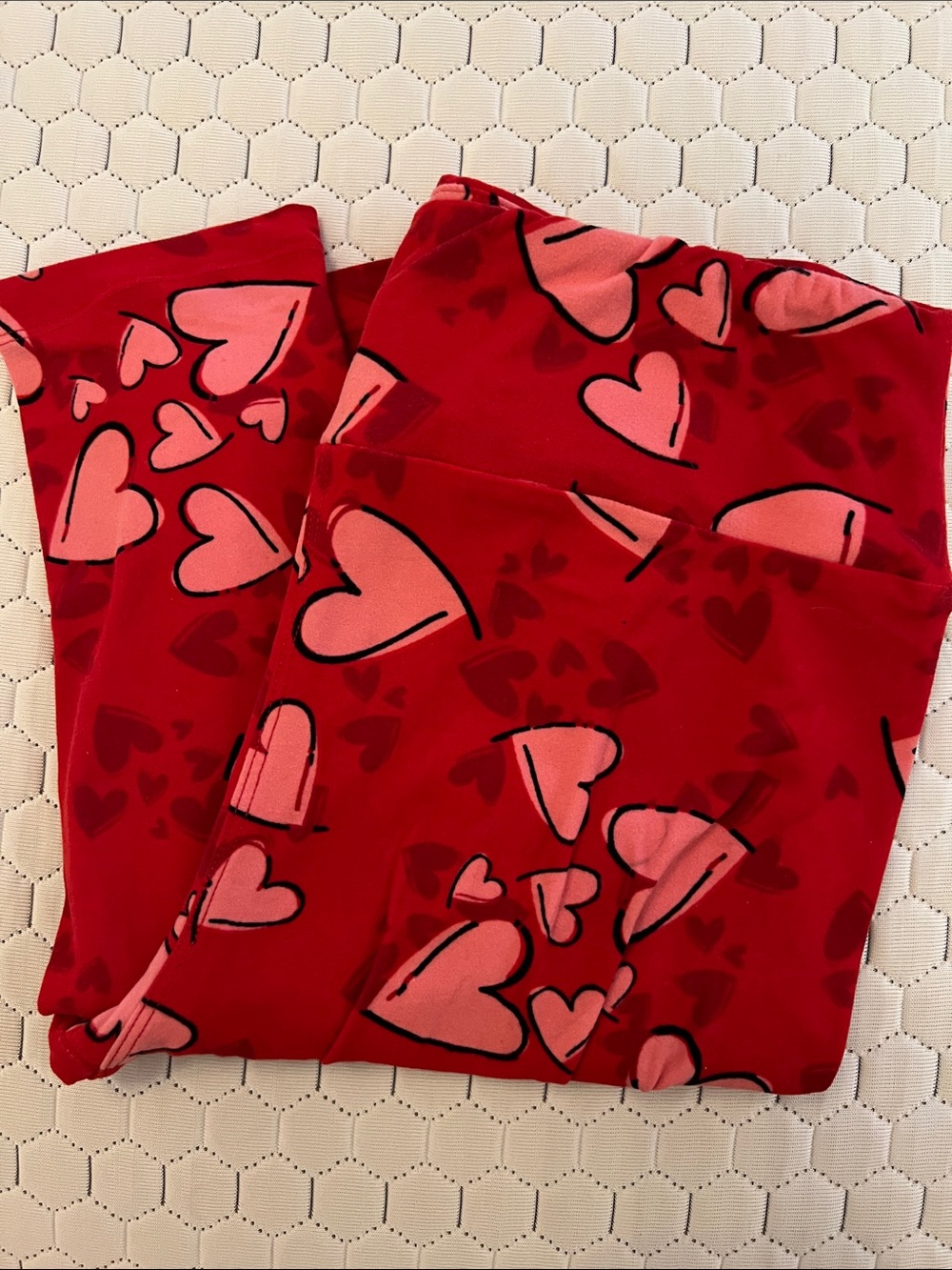 LulaRoe one size Red Heart-Print Leggings Valentine’s Day